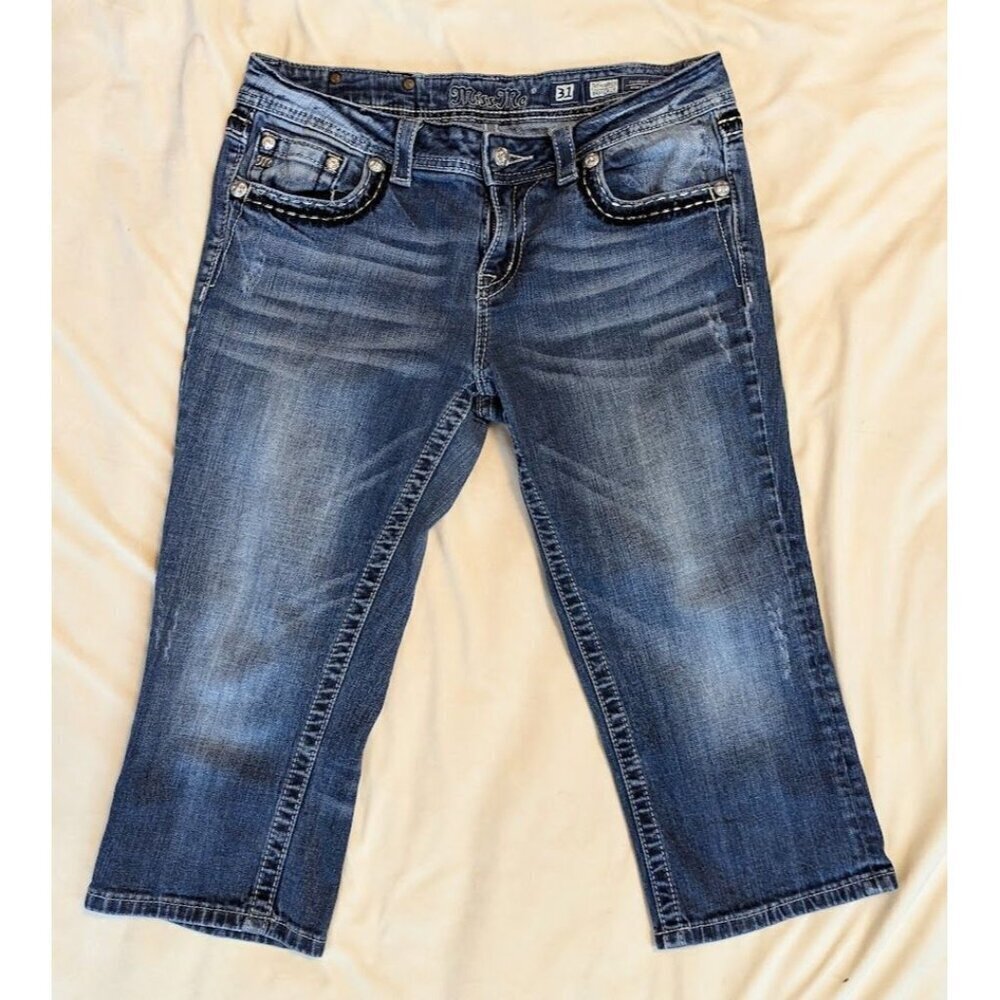 Miss Me Denim Jeans Womens Size 31 Mid Rise Easy Crop Embroidered Buckle Exclusi - Picture 2 of 7